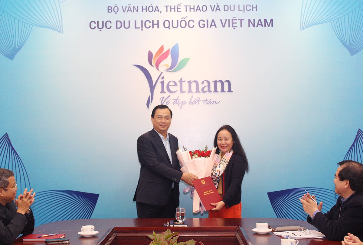 Cục Du lịch Quốc gia Việt Nam công bố Quyết định về công tác cán bộ đối với lãnh đạo Viện Nghiên cứu Phát triển Du lịch - Ảnh 2.