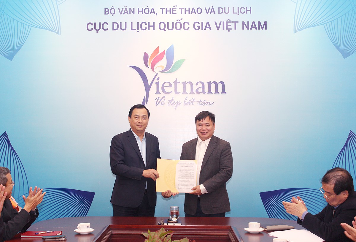 Cục Du lịch Quốc gia Việt Nam công bố Quyết định về công tác cán bộ đối với lãnh đạo Viện Nghiên cứu Phát triển Du lịch - Ảnh 1.