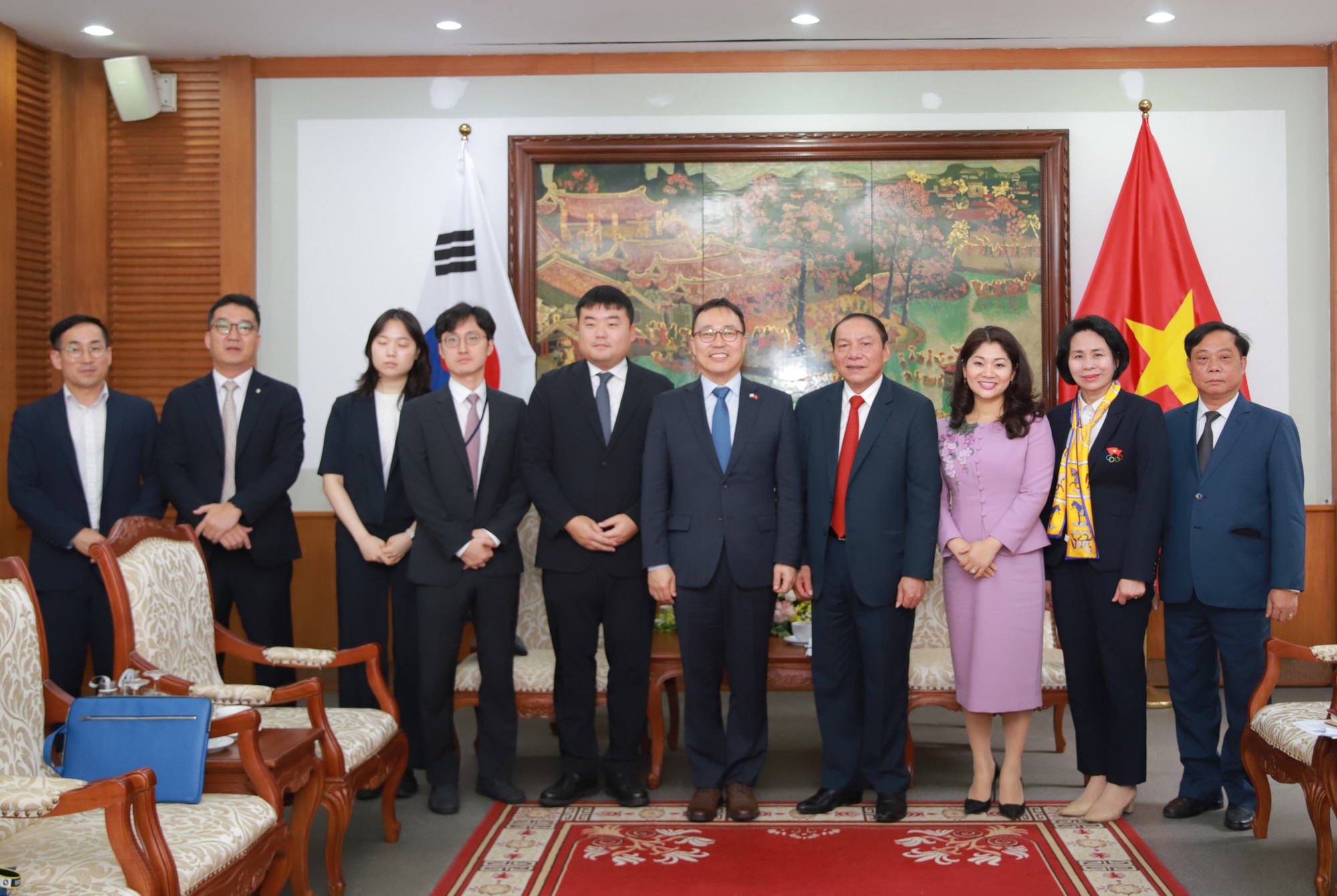 Đưa quan hệ hợp tác VHTTDL Việt Nam – Hàn Quốc lên tầm cao mới  - Ảnh 5.
