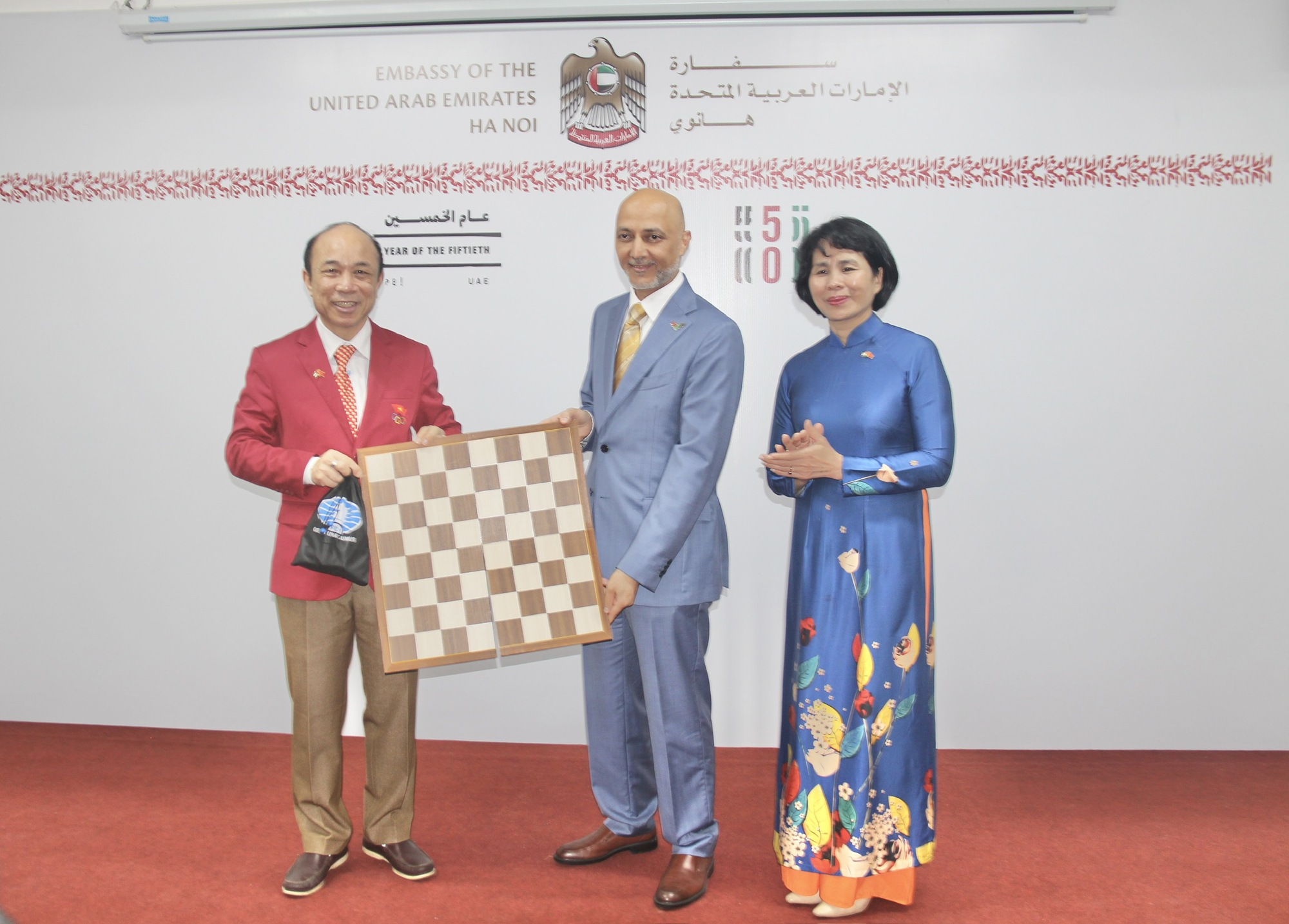 Đại sứ quán UAE vinh danh cách kỳ thủ trẻ Việt Nam đạt thành tích xuất sắc - Ảnh 4.