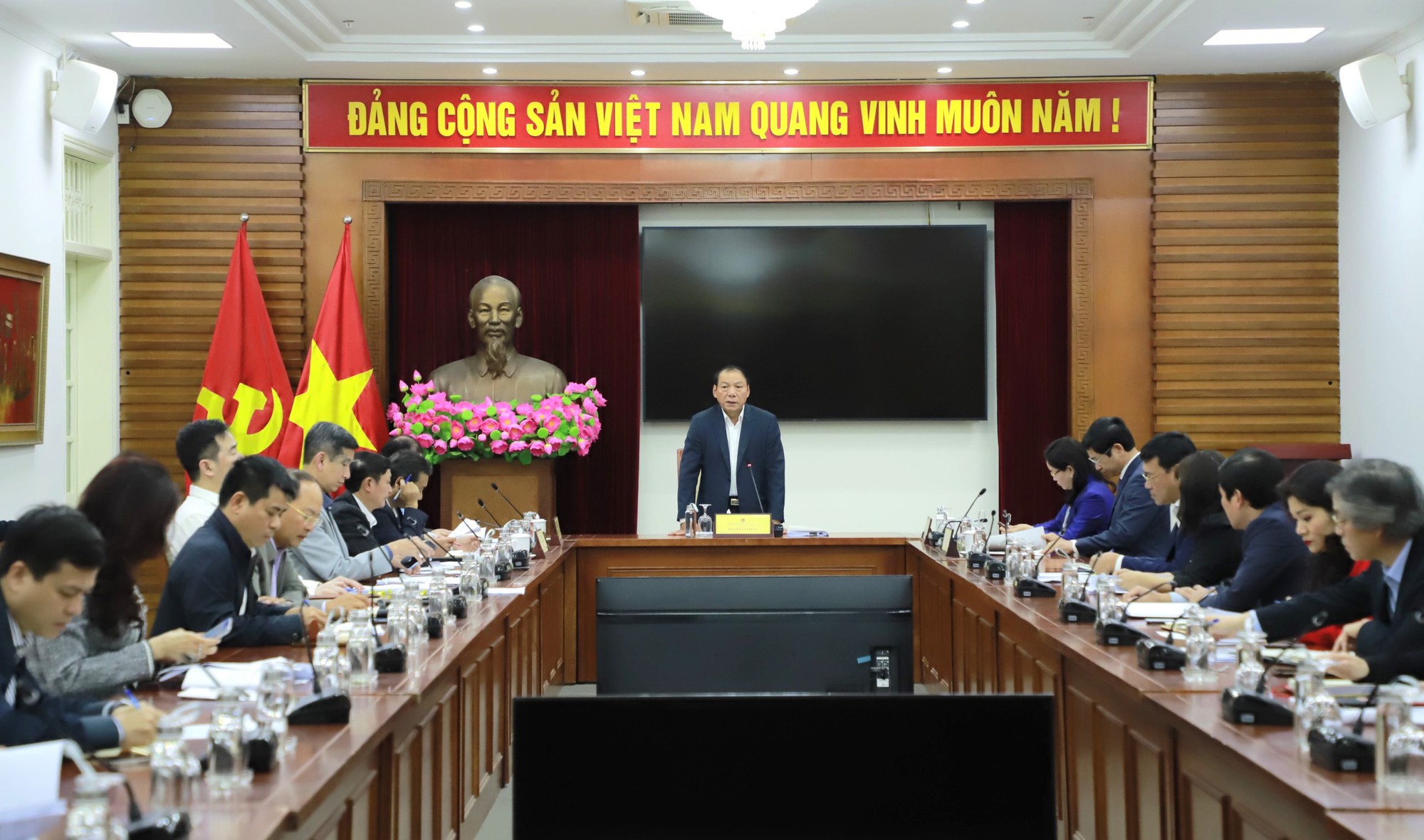 Bộ trưởng Nguyễn Văn Hùng: Tập trung cao độ cho công tác hoàn thiện thể chế trên tinh thần &quot;từ sớm, từ xa&quot; - Ảnh 1.