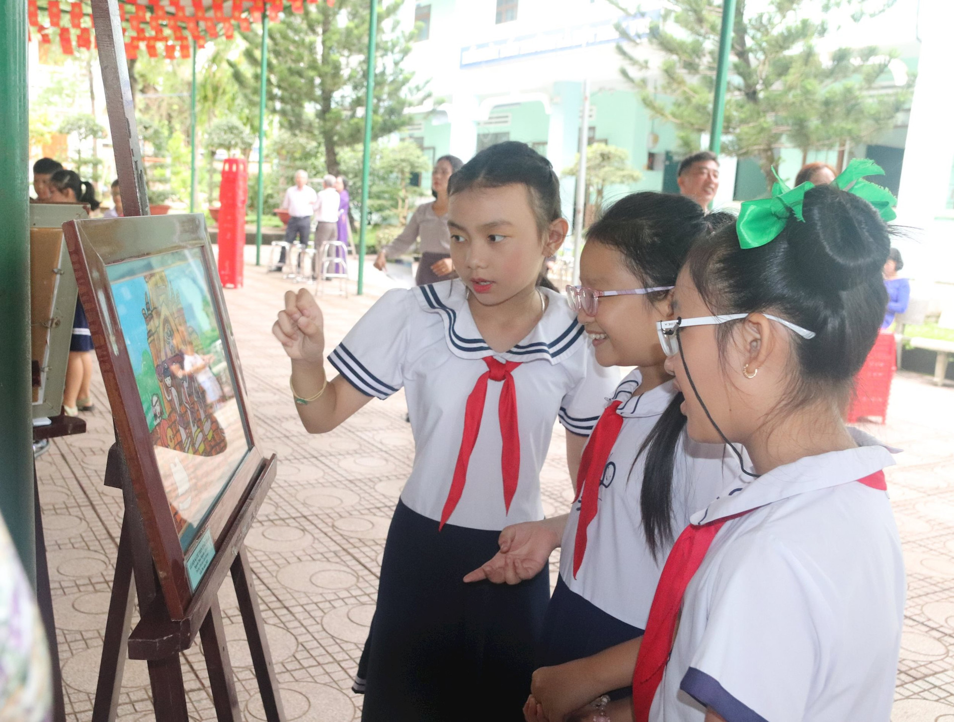 Bình Thuận: Hội thi sáng tác tranh “Bảo tồn di sản văn hóa địa phương” - Ảnh 2.