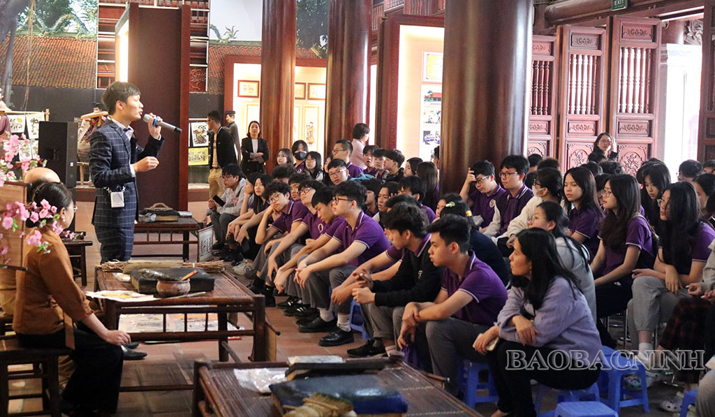 Bắc Ninh: Khai thác tiềm năng du lịch học đường - Ảnh 1.