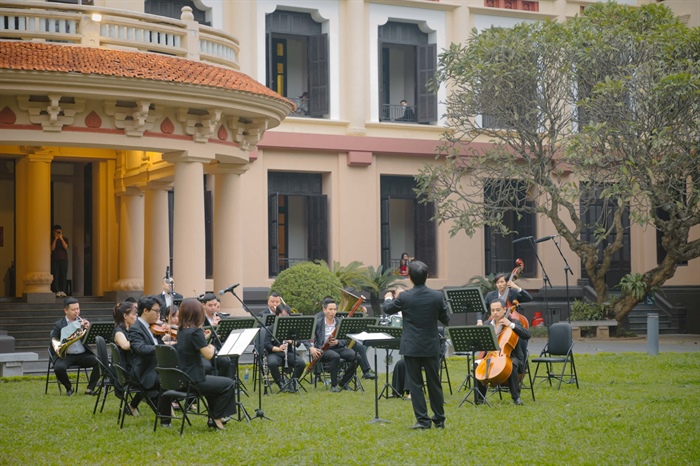 Hòa nhạc ngoài trời “Giai điệu Mùa Xuân” tại Bảo tàng Mỹ thuật Việt Nam - Ảnh 3.