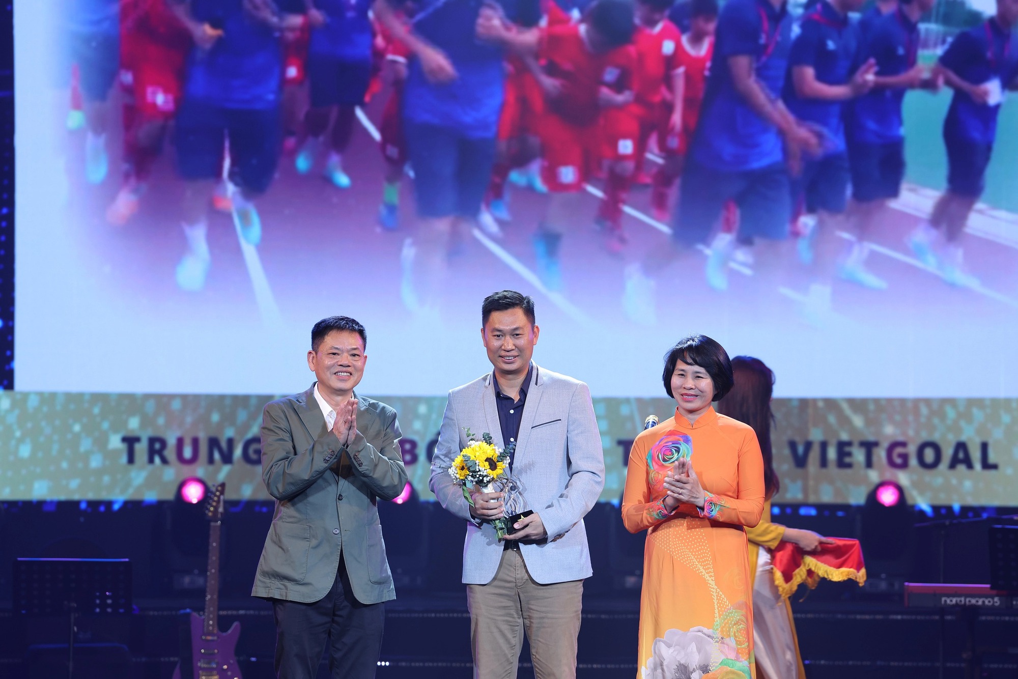 Giải Cống hiến 2024: Vinh danh nhiều gương mặt thể thao Việt Nam - Ảnh 9.