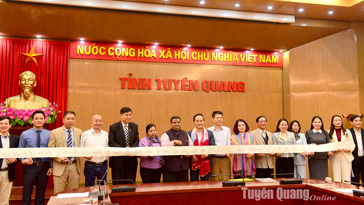 Tăng cường hợp tác thúc đẩy phát triển kinh tế, du lịch trên địa bàn tỉnh Tuyên Quang - Ảnh 4.