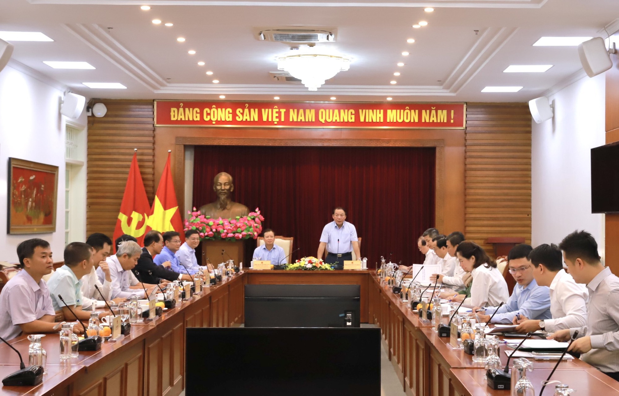 Bộ VHTTDL nhất trí báo cáo Chính phủ việc Thừa Thiên Huế đăng cai Năm Du lịch Quốc gia 2025 - Ảnh 1.