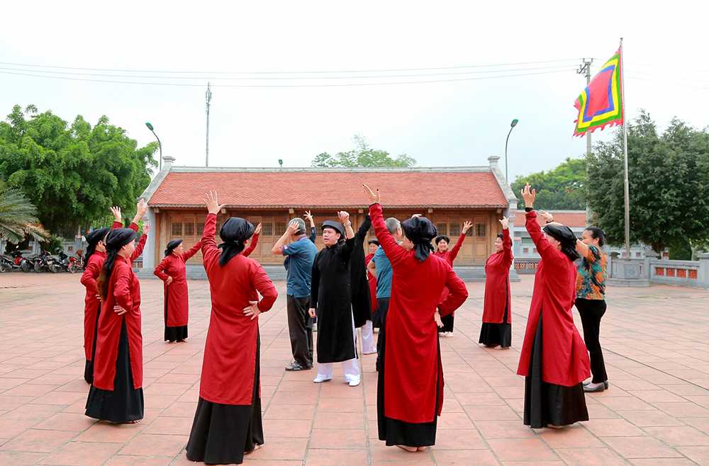 Trình diễn Hát Xoan làng cổ tại các điểm di tích văn hóa - Ảnh 1.