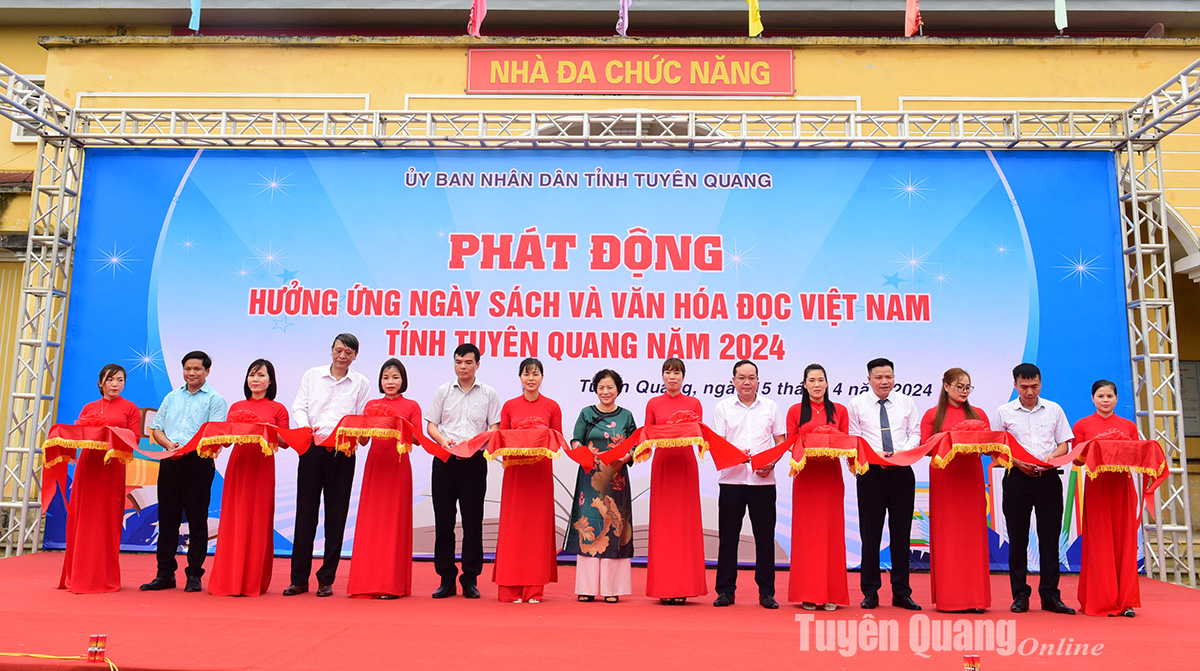 Tuyên Quang phát động hưởng ứng Ngày sách và Văn hóa đọc Việt Nam năm 2024 - Ảnh 2.
