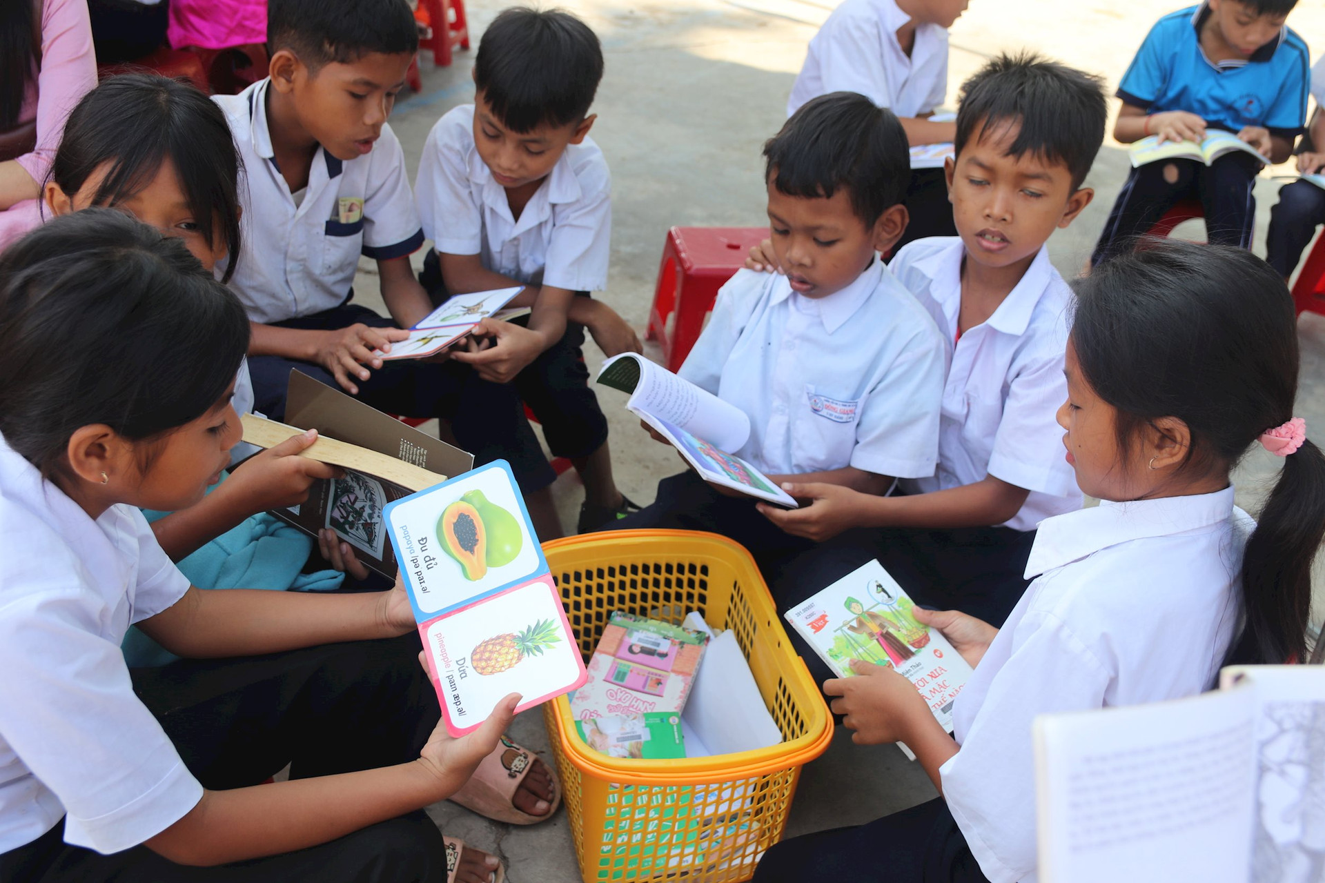 Bình Thuận: Thúc đẩy văn hóa đọc từ công nghệ số - Ảnh 2.