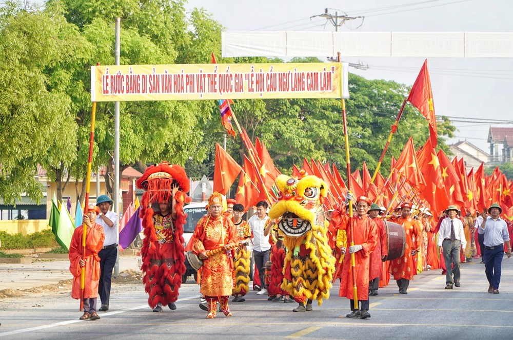 Đón bằng công nhận Di sản văn hóa phi vật thể cấp quốc gia Lễ hội cầu ngư làng Cam Lâm - Ảnh 2.