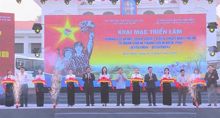 Triển lãm tranh cổ động tuyên truyền kỷ niệm 70 năm Chiến thắng Điện Biên Phủ - Ảnh 1.