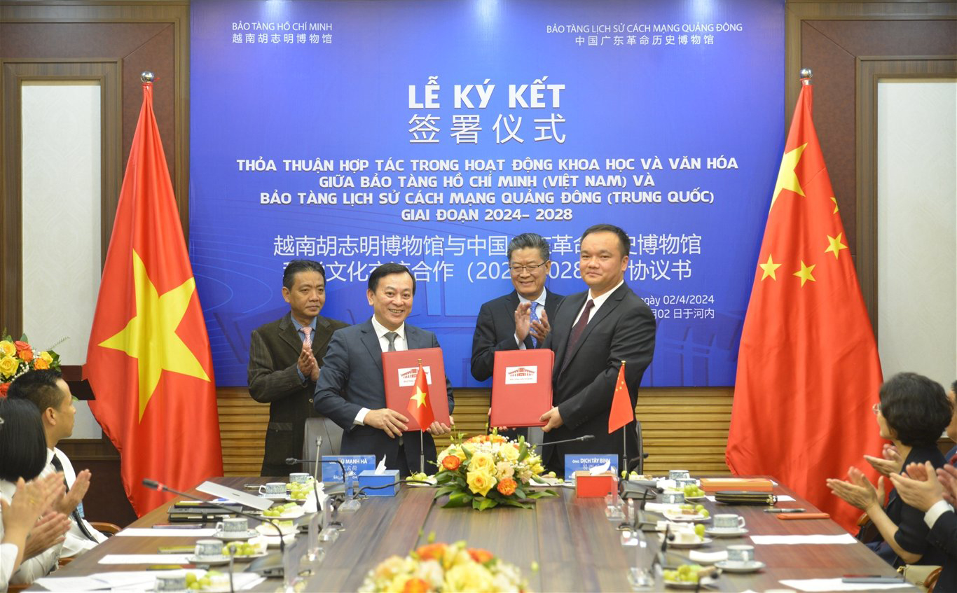 Việt Nam-Trung Quốc: Tăng cường hợp tác tôn vinh Chủ tịch Hồ Chí Minh, giáo dục truyền thống cách mạng - Ảnh 3.