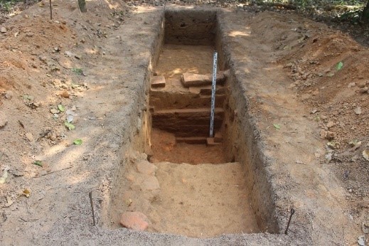 Kết quả khai quật khảo cổ học phế tích kiến trúc đường dẫn ở phía Đông tháp K- Mỹ Sơn - Ảnh 3.
