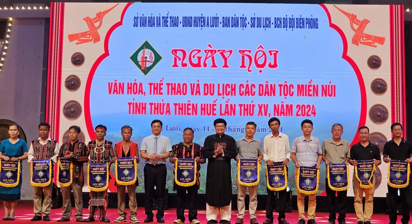 Thừa Thiên Huế: Lan tỏa nét đẹp văn hoá truyền thống các dân tộc - Ảnh 2.