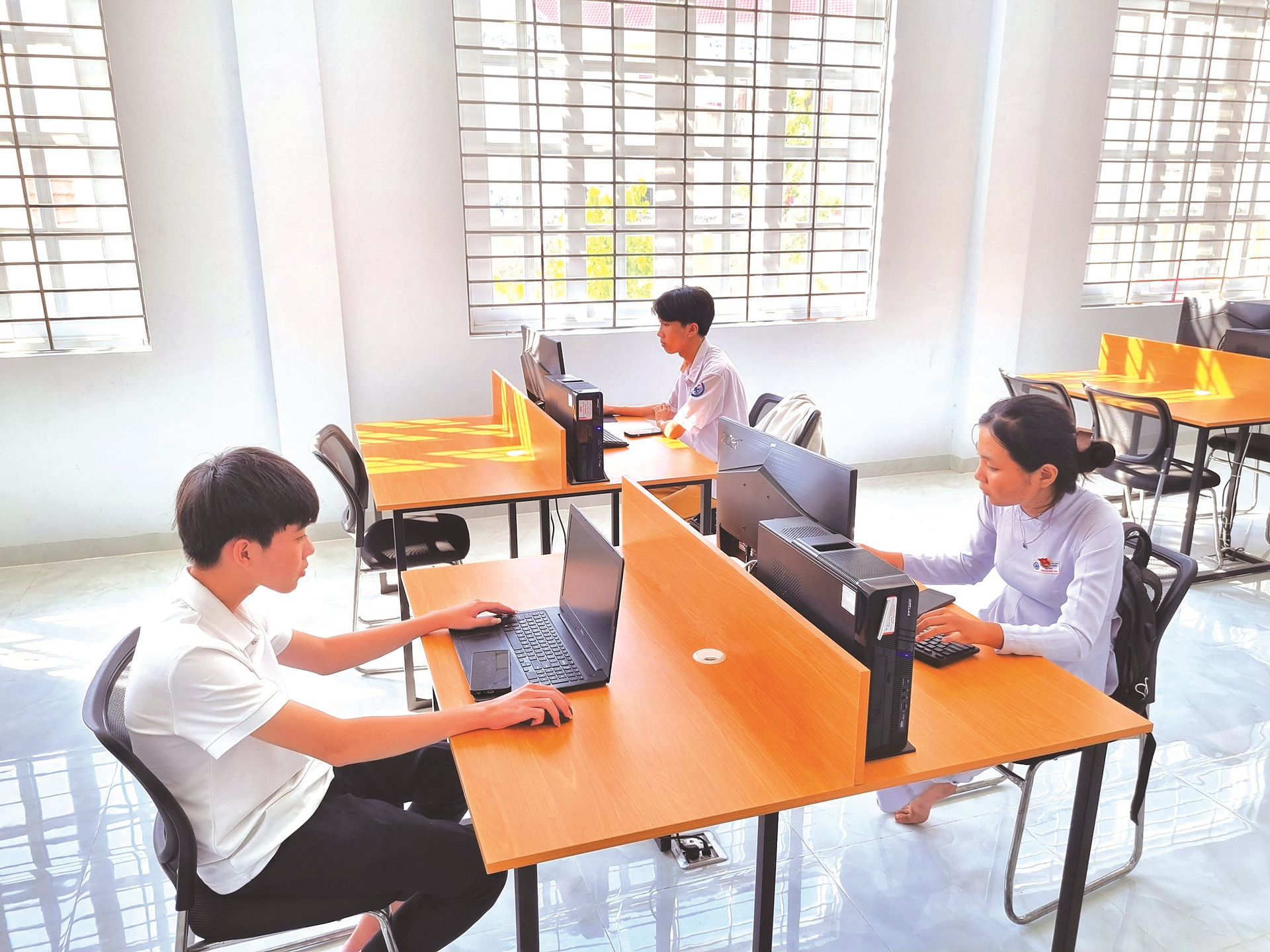 Bình Thuận: Thách thức của ngành thư viện thời công nghệ số - Ảnh 1.