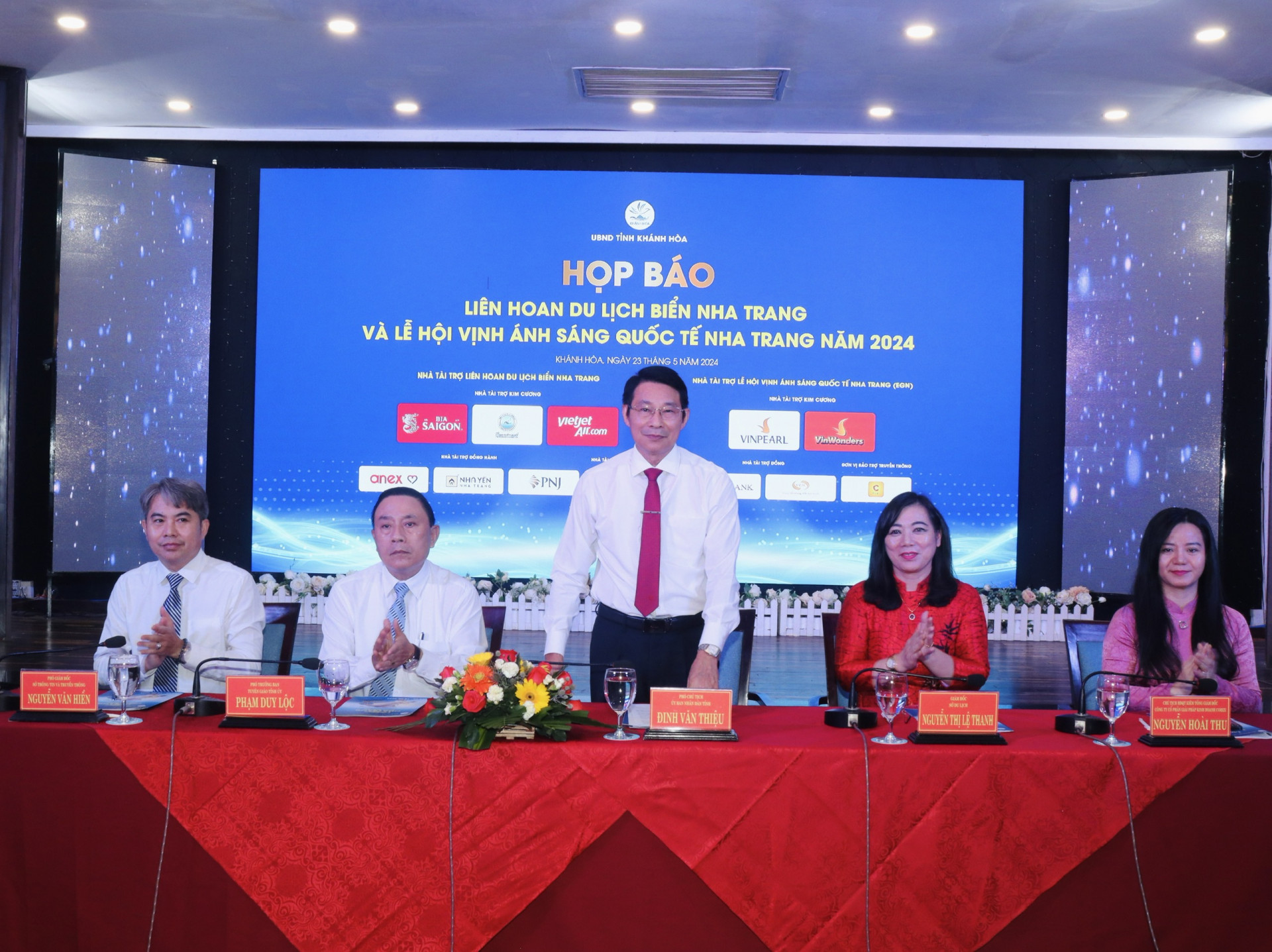 Khánh Hòa: Họp báo giới thiệu Liên hoan Du lịch Biển Nha Trang và Lễ hội Vịnh ánh sáng quốc tế Nha Trang năm 2024 - Ảnh 1.