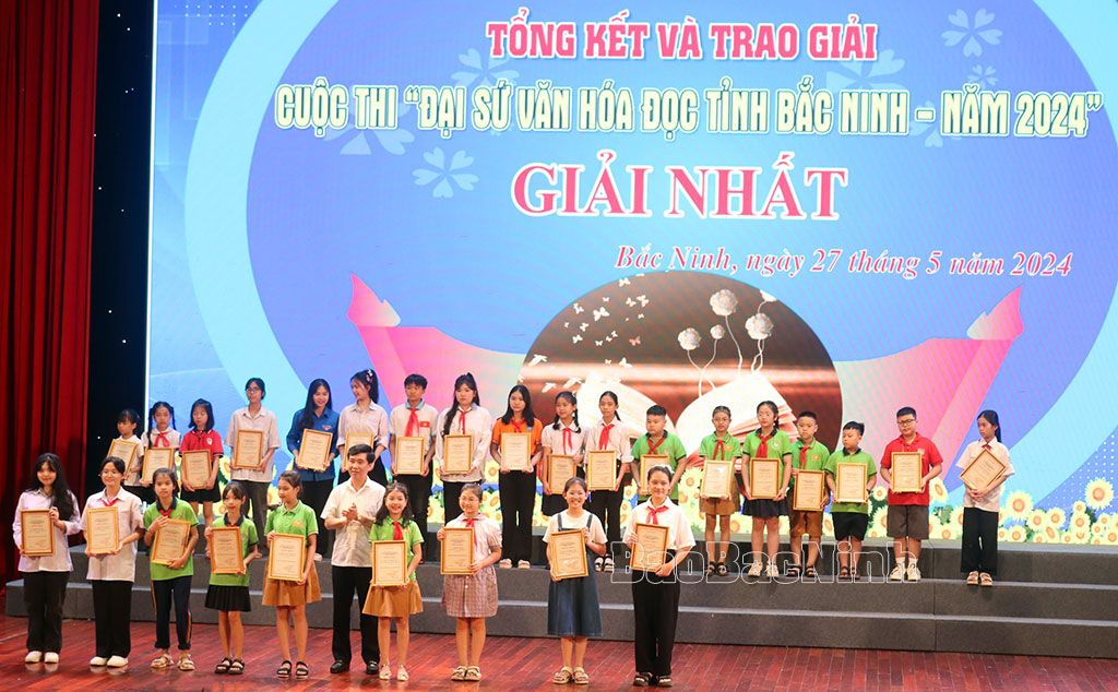 138 học sinh được trao giải Đại sứ Văn hóa đọc tỉnh Bắc Ninh năm 2024 - Ảnh 2.