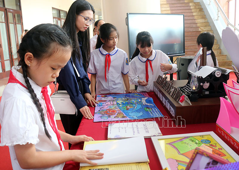 138 học sinh được trao giải Đại sứ Văn hóa đọc tỉnh Bắc Ninh năm 2024 - Ảnh 3.