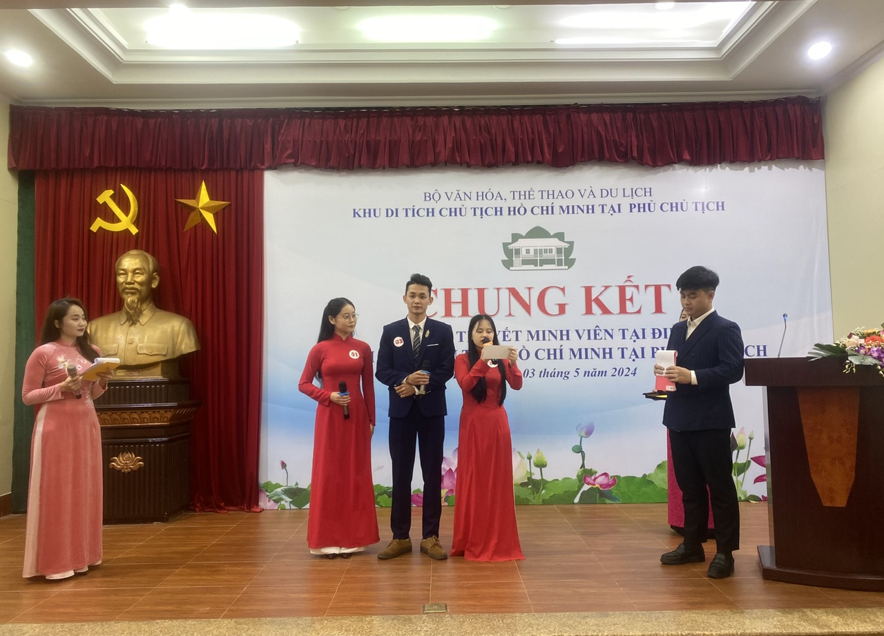 Tổ chức hội thi thuyết minh viên tại điểm Khu di tích Chủ tịch Hồ Chí Minh - Ảnh 4.