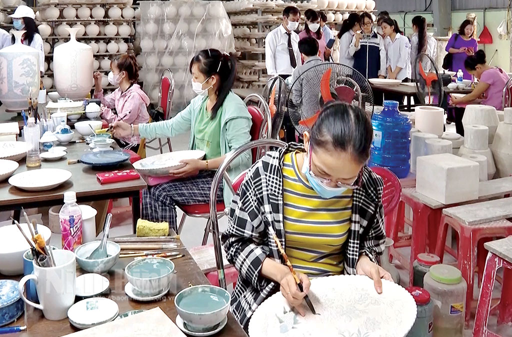 Ninh Bình: Làng nghề góp phần tôn vinh giá trị văn hóa truyền thống - Ảnh 1.
