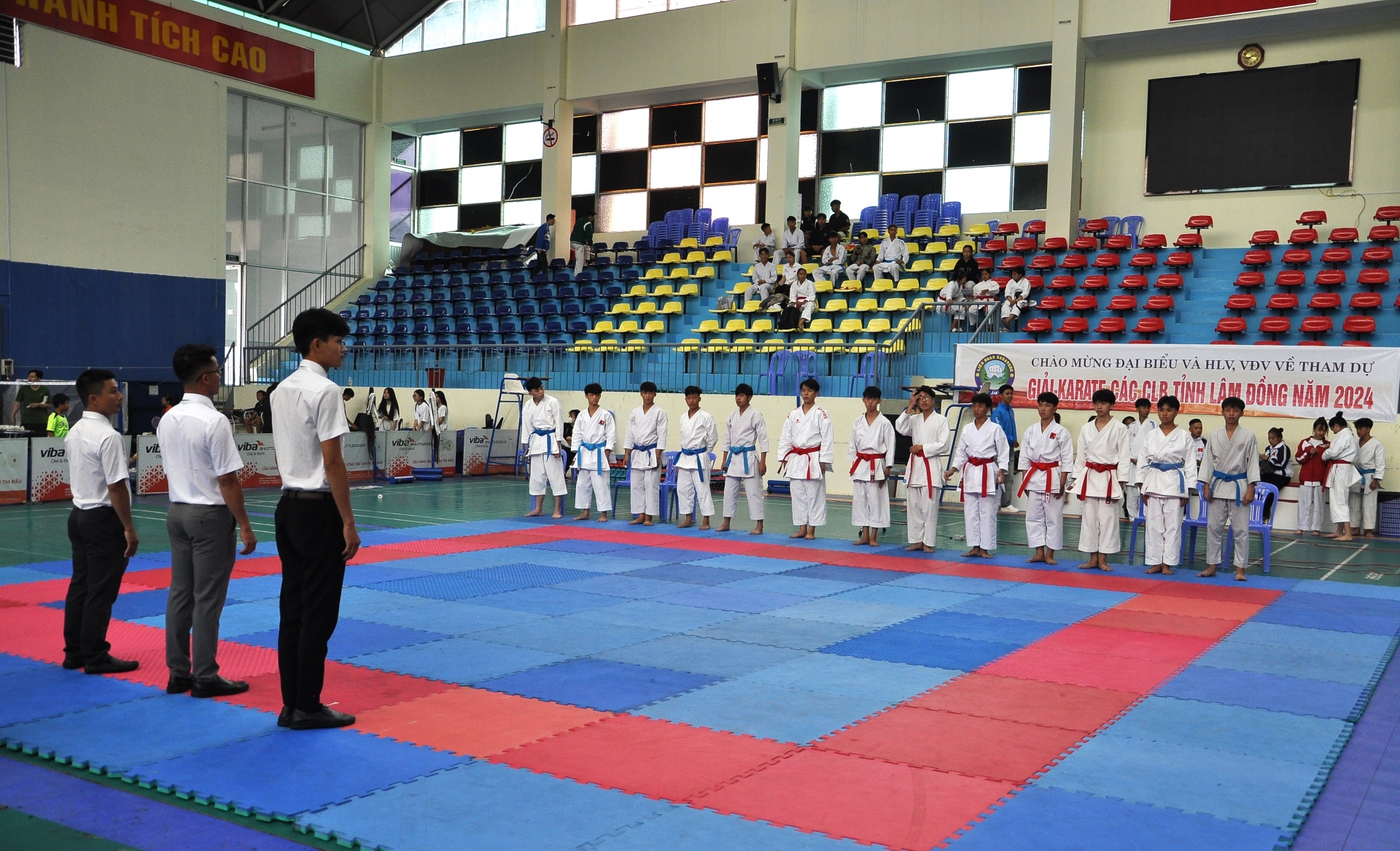 Trên 250 VĐV tranh tài tại Giải Karate các câu lạc bộ Lâm Đồng 2024 - Ảnh 1.