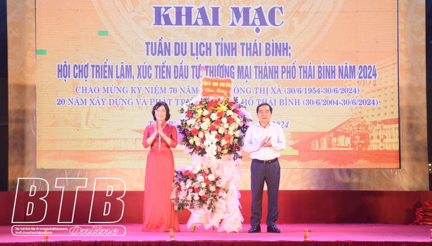 Khai mạc tuần du lịch tỉnh và Hội chợ triển lãm, xúc tiến, đầu tư, thương mại, thành phố Thái Bình năm 2024 - Ảnh 1.