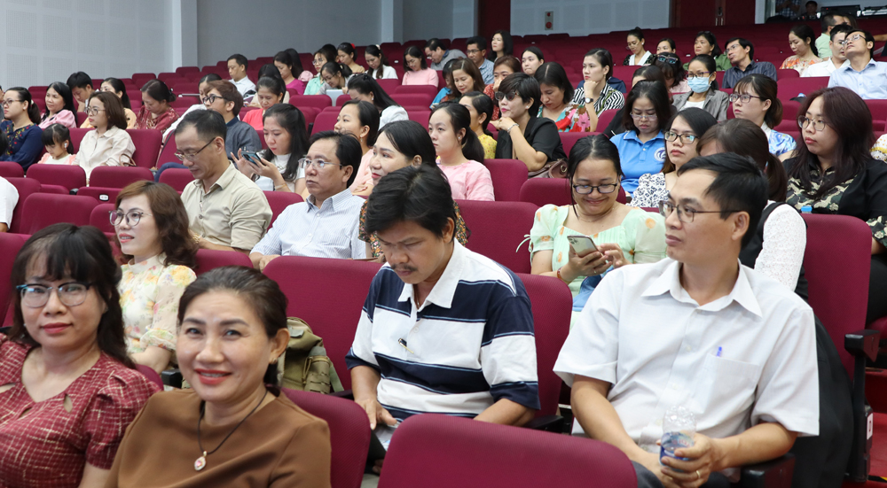 Trường Đại học Văn hóa TP. Hồ Chí Minh tổ chức Hội nghị tuyên truyền phổ biến, giáo dục pháp luật năm 2024 - Ảnh 1.