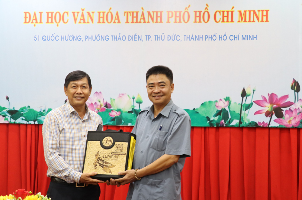 Trường Đại học Văn hóa Thành phố Hồ Chí Minh hỗ trợ phát triển sản phẩm du lịch nông thôn cho tỉnh Long An - Ảnh 3.