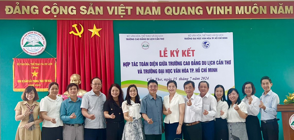 Ký kết thỏa thuận hợp tác giữa Trường Đại học Văn hóa Thành phố Hồ Chí Minh và Trường Cao đẳng du lịch Cần Thơ - Ảnh 4.