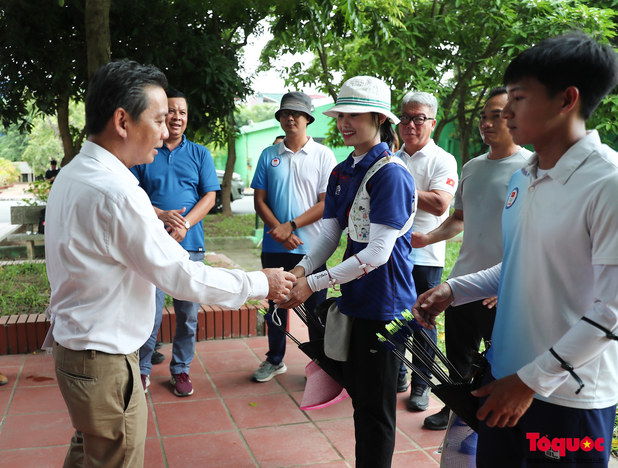 Thứ trưởng Hoàng Đạo Cương thăm và động viên các đội tuyển chuẩn bị tham dự Olympic Paris 2024 - Ảnh 9.