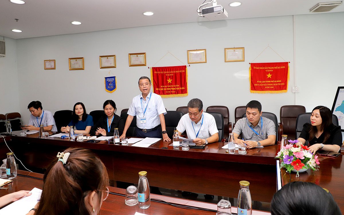 Cục Du lịch Quốc gia Việt Nam kiểm tra việc chấp hành quy định pháp luật về du lịch tại Đà Nẵng