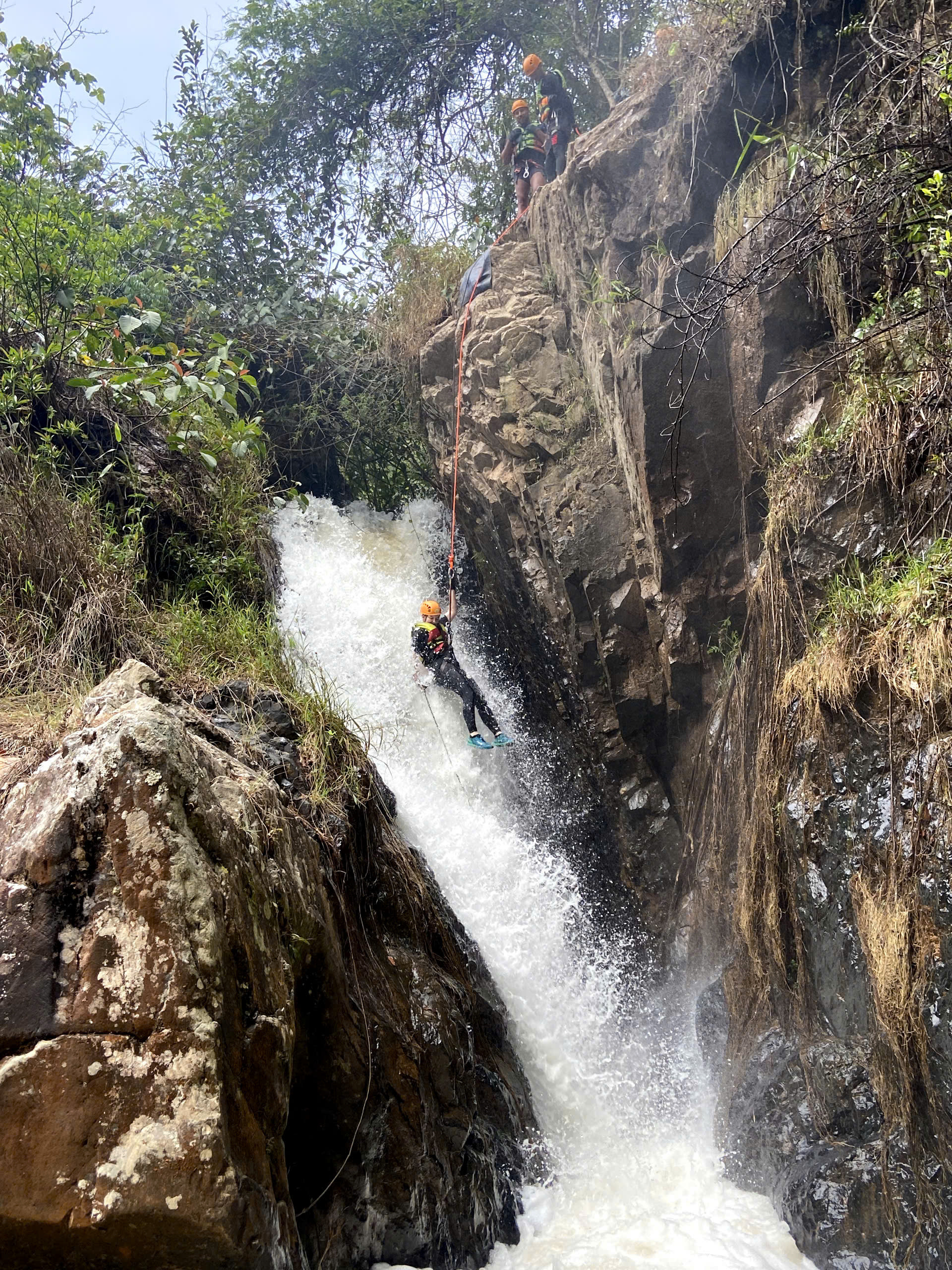 Ðà Lạt tỏa sáng trên bản đồ du lịch thế giới với tour vượt thác độc đáo - Ảnh 5.