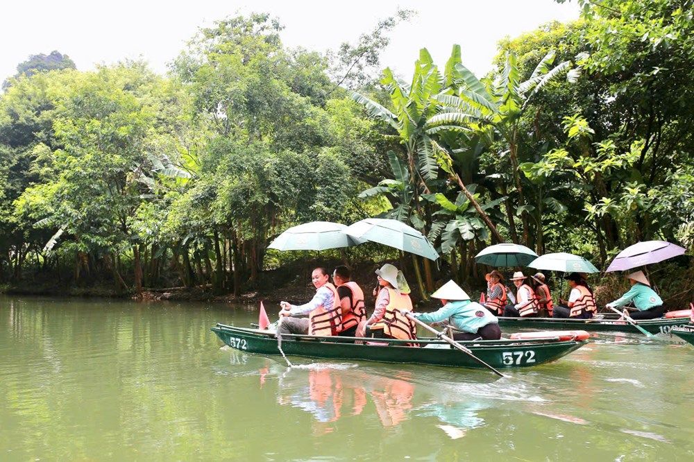 Đoàn cán bộ Văn phòng Bộ Thông tin, Văn hóa và Du lịch Lào thăm và làm việc tại Ninh Bình - Ảnh 5.