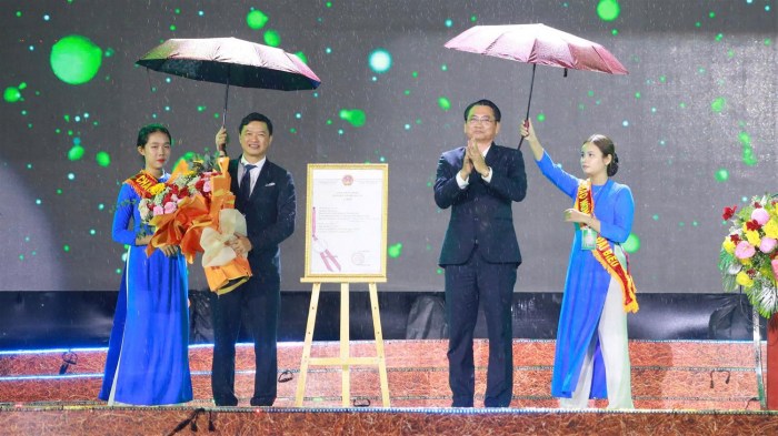 Khai mạc Festival 100 năm Dừa sáp Trà Vinh - Ảnh 4.