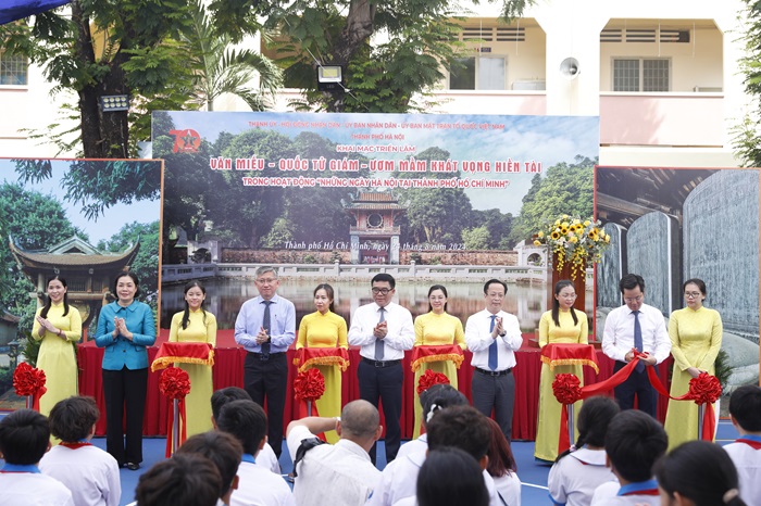 Giới thiệu di sản quý giá của Văn Miếu - Quốc Tử Giám đến các em học sinh tại thành phố Hồ Chí Minh - Ảnh 1.