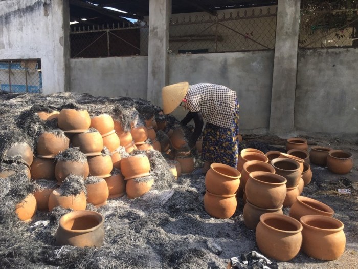 Ninh Thuận: Đưa gốm Chăm đến gần hơn với bạn bè, du khách - Ảnh 1.