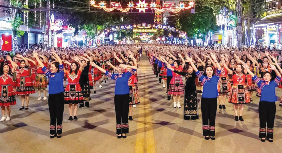 Cao Bằng: Chung tay bảo tồn giá trị văn hóa, phát triển du lịch - Ảnh 1.