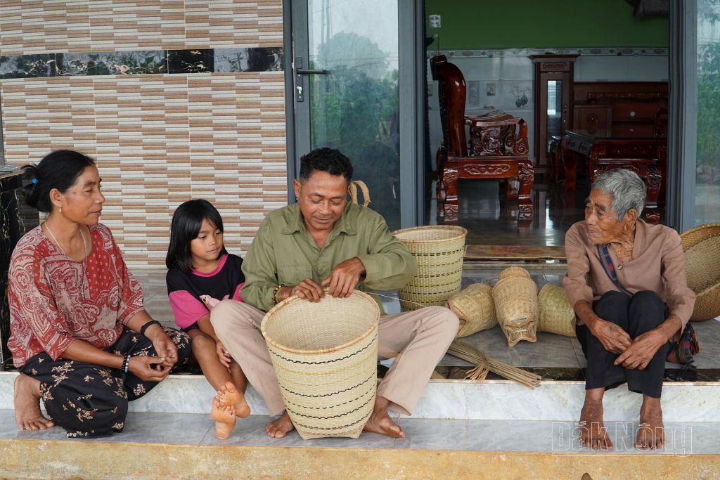 Đắk Nông phát huy vai trò chủ thể của người dân trong bảo tồn văn hóa - Ảnh 6.