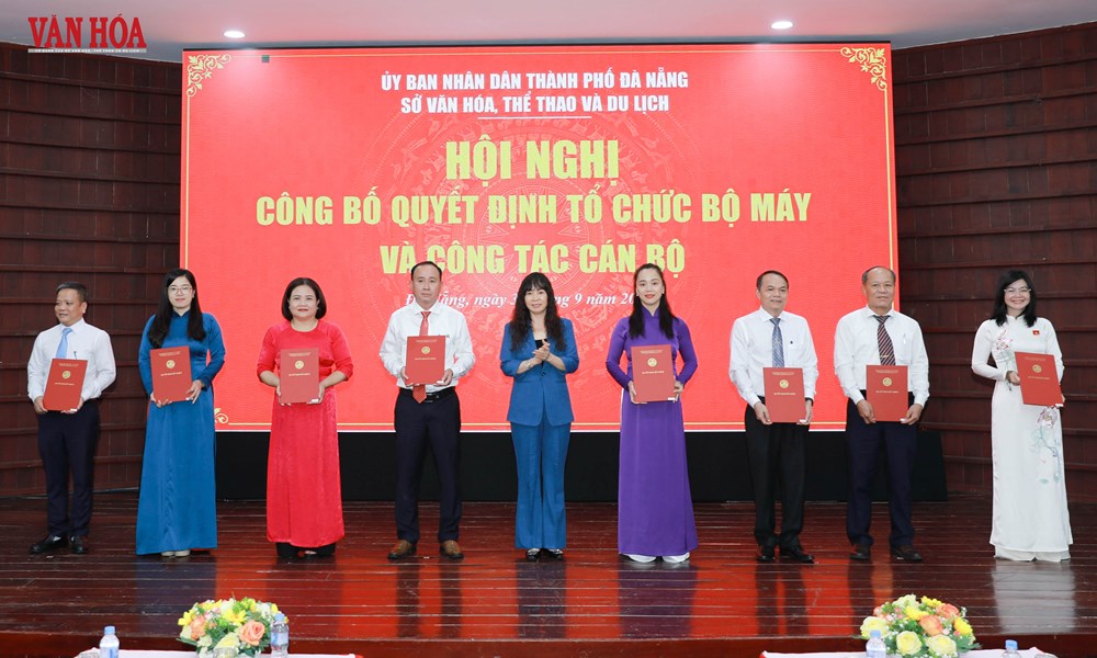 Sở VHTTDL TP Đà Nẵng công bố loạt nhân sự và thành lập 8 đơn vị trực thuộc - Ảnh 1. Sở VHTTDL TP Đà Nẵng công bố loạt nhân sự và thành lập 8 đơn vị trực thuộc - Ảnh 1.
