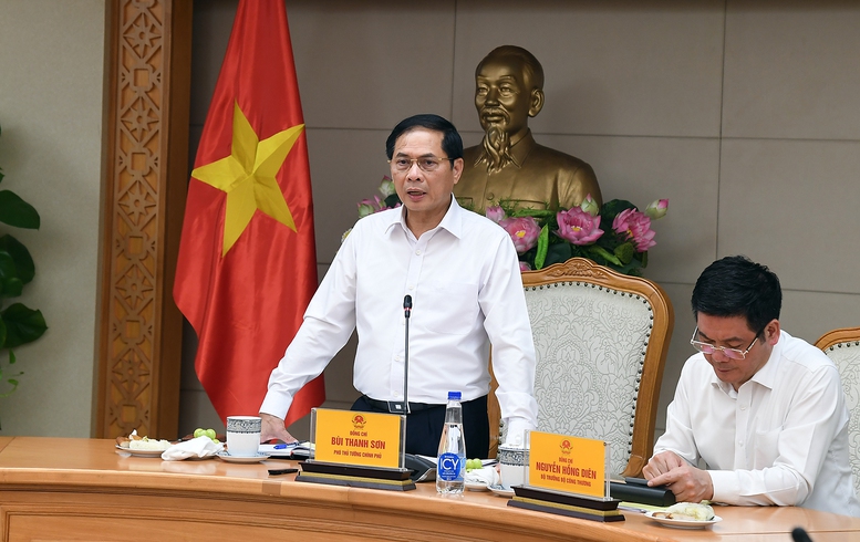 Phó Thủ tướng Bùi Thanh Sơn chủ trì họp rà soát tiến độ chuẩn bị tổ chức Hội chợ Mùa thu 2025 - Ảnh 1. Phó Thủ tướng Bùi Thanh Sơn chủ trì họp rà soát tiến độ chuẩn bị tổ chức Hội chợ Mùa thu 2025 - Ảnh 1.