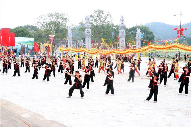 Không bắn pháo hoa tại Lễ hội mùa Thu Côn Sơn - Kiếp Bạc, dành kinh phí ủng hộ đồng bào vùng bão lụt - Ảnh 1. Không bắn pháo hoa tại Lễ hội mùa Thu Côn Sơn - Kiếp Bạc, dành kinh phí ủng hộ đồng bào vùng bão lụt - Ảnh 1.