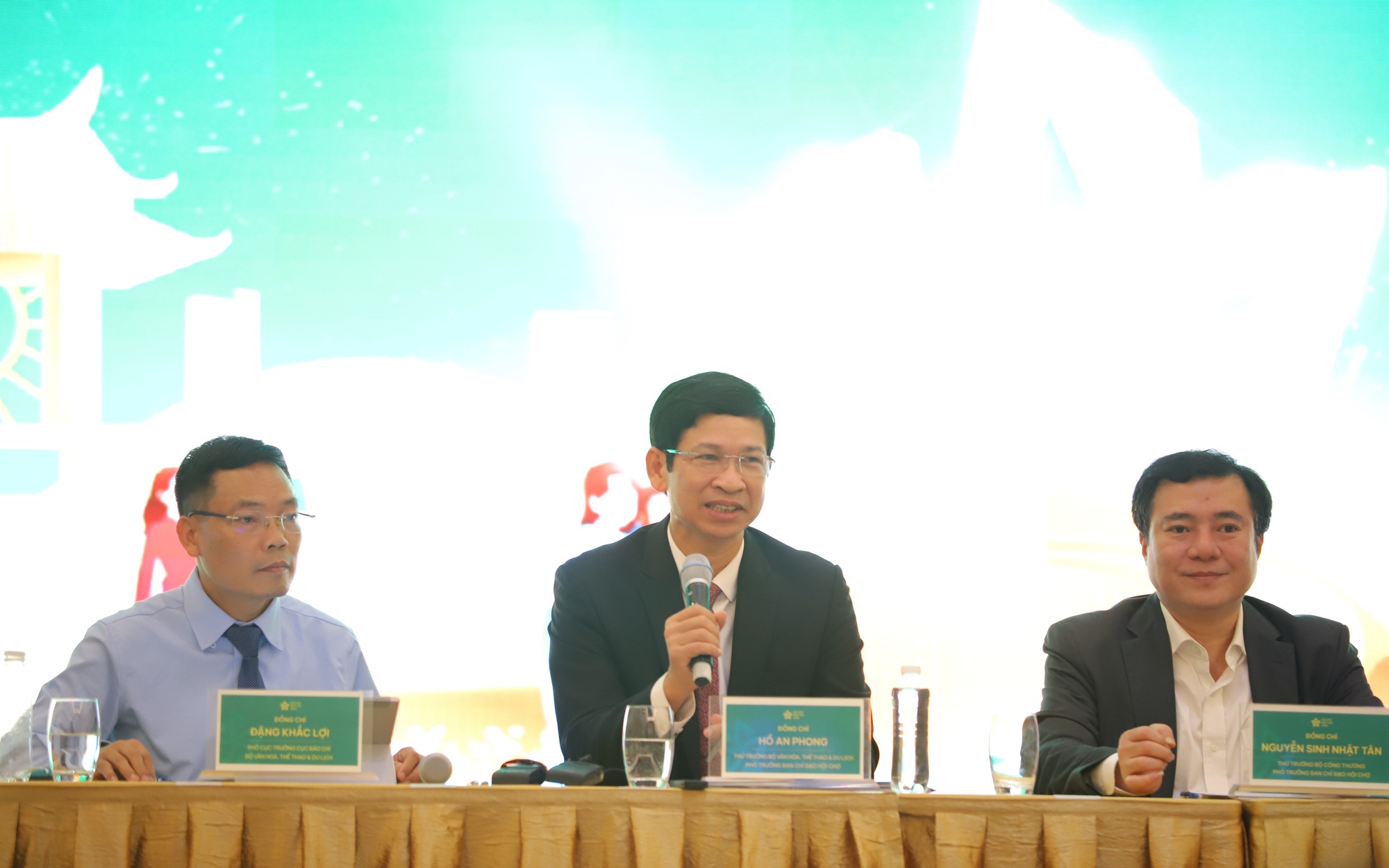 Thứ trưởng Hồ An Phong: Người dân đến với Hội chợ mùa Thu 2025 không chỉ trải nghiệm mua sắm mà còn để thưởng thức văn hóa