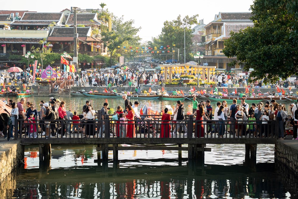 Đà Nẵng: Tham gia gian hàng du lịch tại Hội chợ ITB Asia 2025 - Ảnh 2. Đà Nẵng: Tham gia gian hàng du lịch tại Hội chợ ITB Asia 2025 - Ảnh 2.