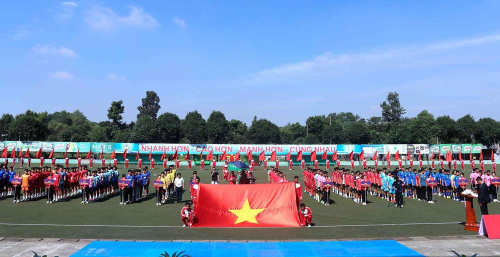 Sôi động Giải bóng đá nam sinh viên toàn quốc 2025 - Vòng loại khu vực miền Nam - Ảnh 1. Sôi động Giải bóng đá nam sinh viên toàn quốc 2025 - Vòng loại khu vực miền Nam - Ảnh 1.
