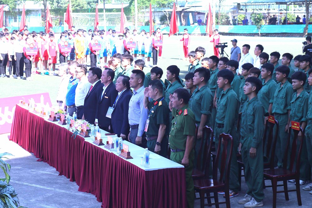 Sôi động Giải bóng đá nam sinh viên toàn quốc 2025 - Vòng loại khu vực miền Nam - Ảnh 2. Sôi động Giải bóng đá nam sinh viên toàn quốc 2025 - Vòng loại khu vực miền Nam - Ảnh 2.