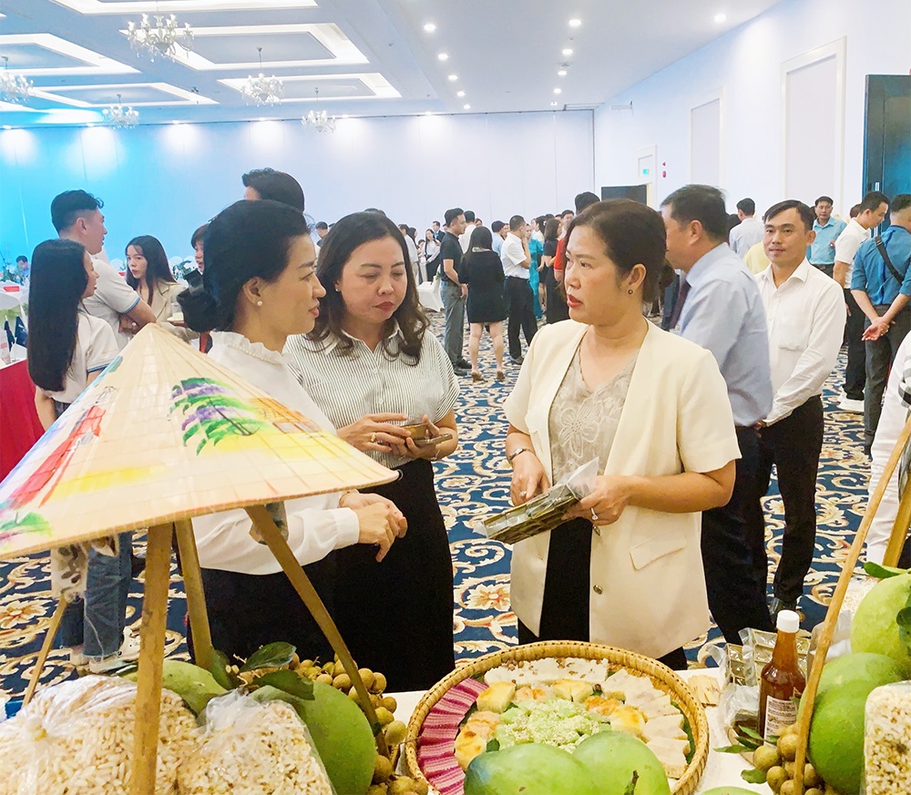Kiến nghị nhiều giải pháp thúc đẩy du lịch Cần Thơ phát huy các giá trị tài nguyên, phát triển toàn diện và bền vững - Ảnh 1. Kiến nghị nhiều giải pháp thúc đẩy du lịch Cần Thơ phát huy các giá trị tài nguyên, phát triển toàn diện và bền vững - Ảnh 1.