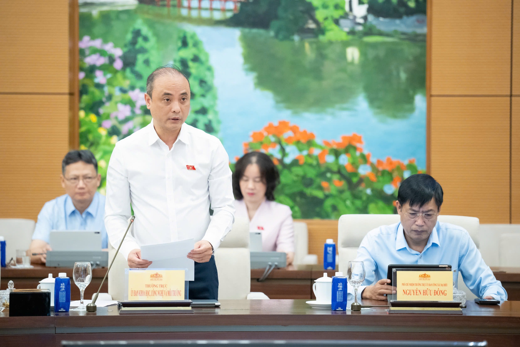 Hoàn thiện hệ thống pháp luật về chuyển đổi số quốc gia - Ảnh 3. Hoàn thiện hệ thống pháp luật về chuyển đổi số quốc gia - Ảnh 3.