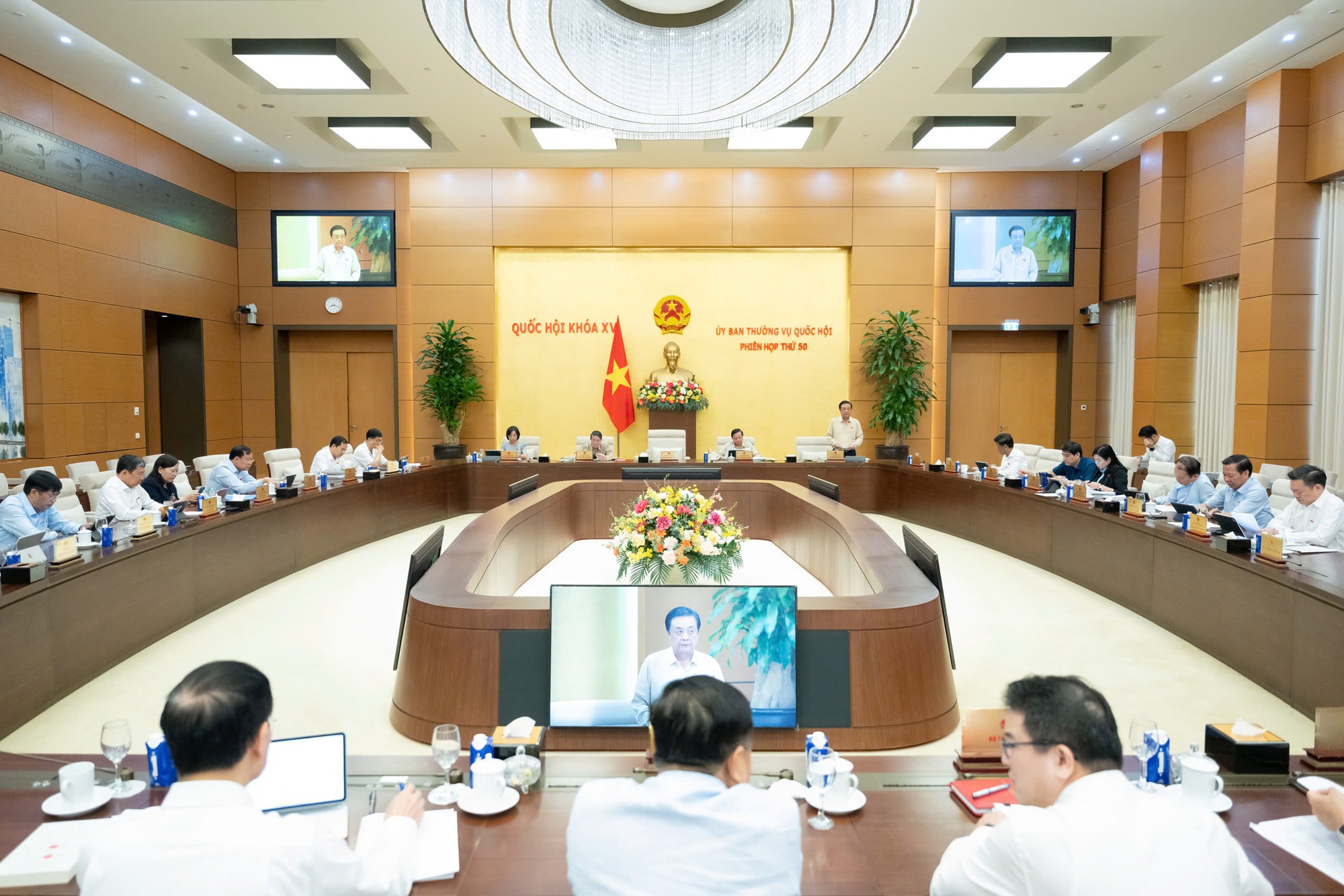 Hoàn thiện hệ thống pháp luật về chuyển đổi số quốc gia - Ảnh 1. Hoàn thiện hệ thống pháp luật về chuyển đổi số quốc gia - Ảnh 1.