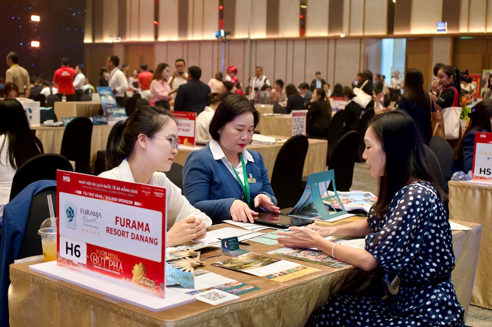 Ngày hội Du lịch Quốc tế Đà Nẵng 2025: Gần 6.000 cuộc giao thương, khẳng định vị thế trung tâm du lịch khu vực - Ảnh 5. Ngày hội Du lịch Quốc tế Đà Nẵng 2025: Gần 6.000 cuộc giao thương, khẳng định vị thế trung tâm du lịch khu vực - Ảnh 5.